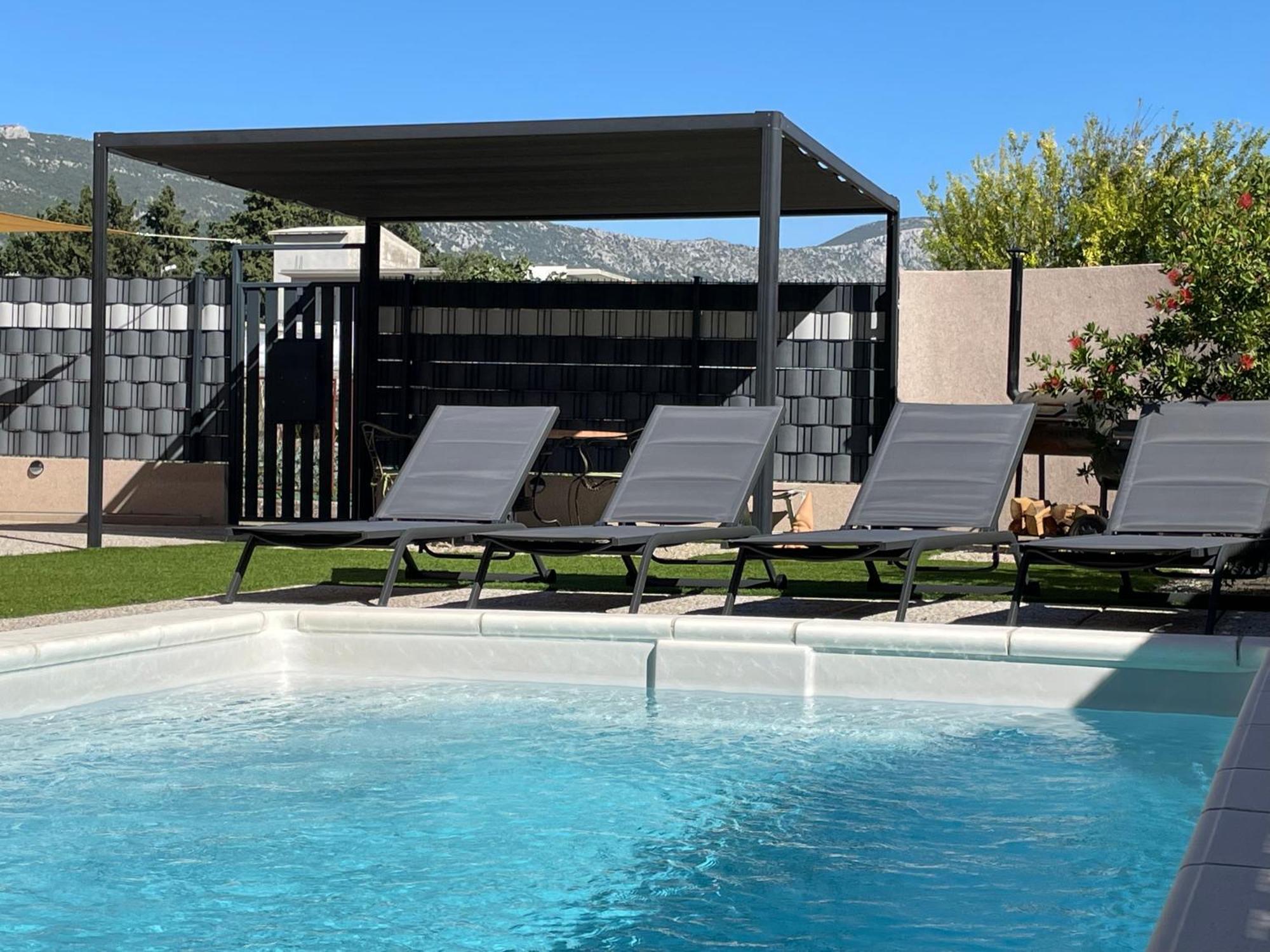 Villa Andrijana - Exclusively Yours - Family Getaway With Private Pool Kaštela Eksteriør bilde