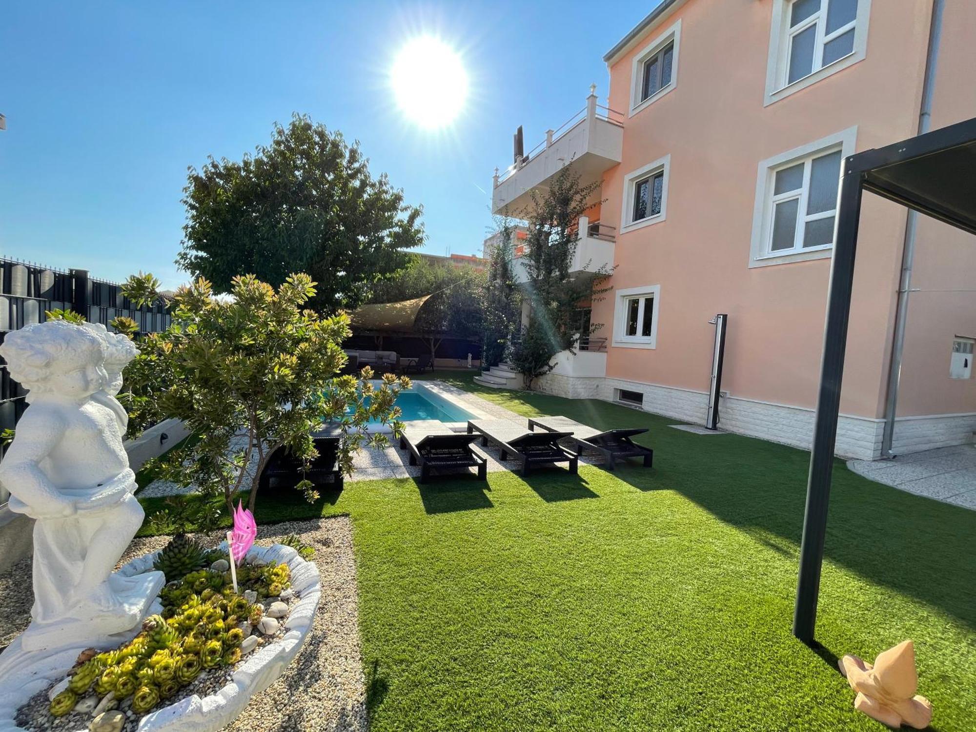 Villa Andrijana - Exclusively Yours - Family Getaway With Private Pool Kaštela Eksteriør bilde