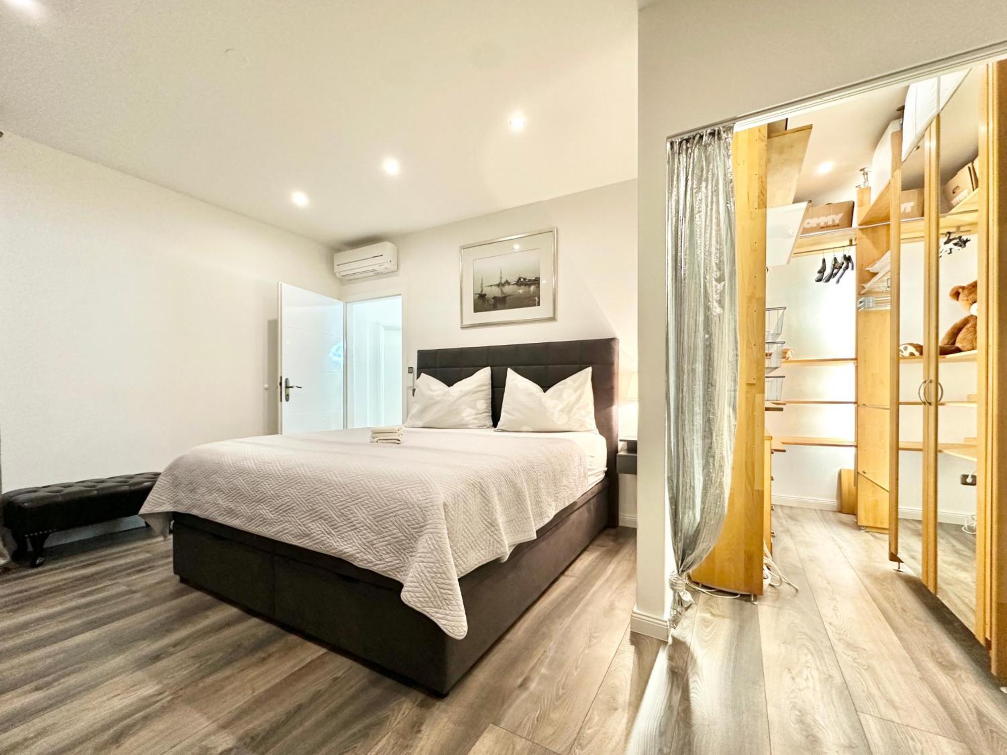 Villa Andrijana - Exclusively Yours - Family Getaway With Private Pool Kaštela Eksteriør bilde